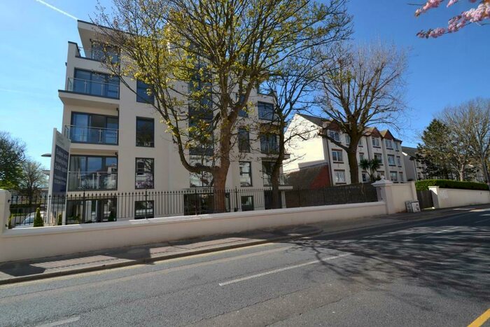 Garage / Parking To Rent In Dyke Road, BN1