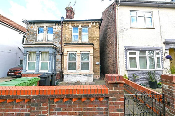 1 Bedroom Flat To Rent In Stamshaw Road, Portsmouth, PO2