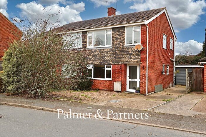 3 Bedroom Semi-Detached House For Sale In Leggatt Drive, Bramford, Ipswich, Suffolk, IP8
