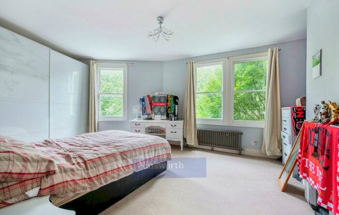 3 Bedroom Flat To Rent In Balfour Street, SE17