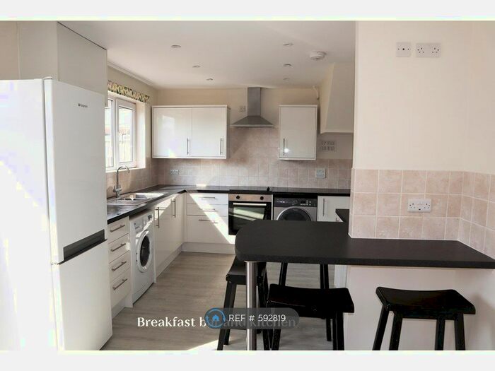 4 Bedroom Semi-Detached House To Rent In Ravenglass Crescent, Bristol, BS10