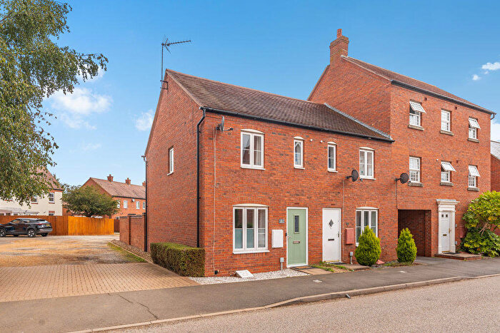 2 Bedroom Semi-Detached House For Sale In Winter Gardens Way, Banbury, OX16