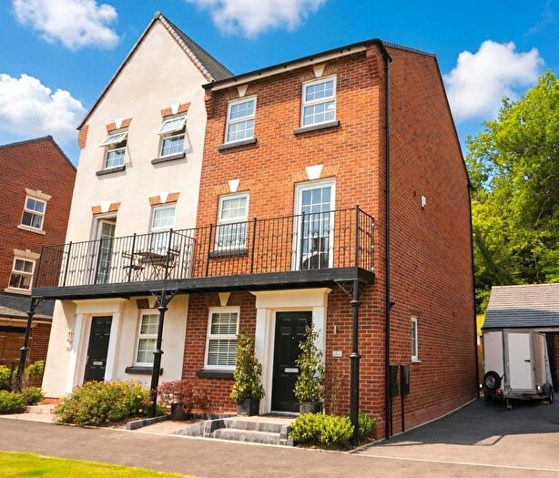 3 Bedroom Semi-detached House For Sale In Griffiths Avenue, Doseley, Telford, Shropshire, TF4