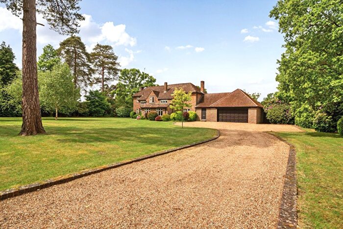 6 Bedroom Detached House For Sale In Thursley Road, Elstead, Godalming, GU8