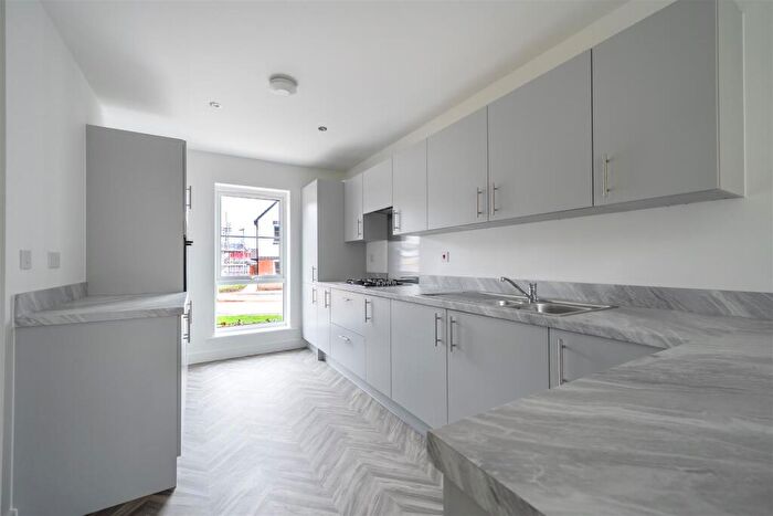 3 Bedroom End Of Terrace House To Rent In Walmer Parade, Stafford, ST16