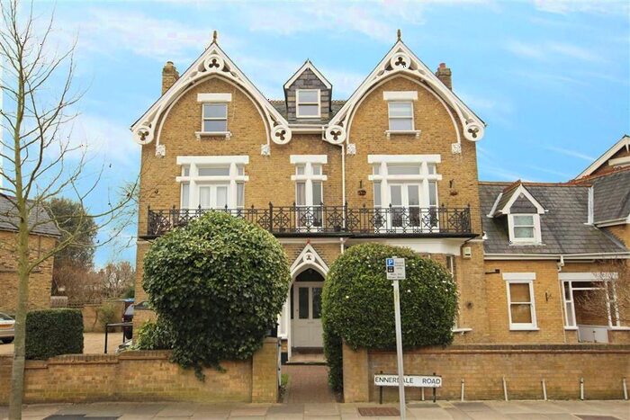 2 Bedroom Flat To Rent In Ennerdale Road, Kew, Richmond, TW9