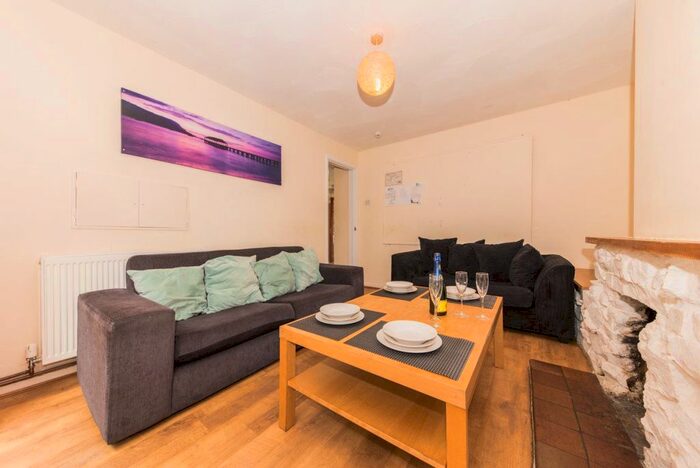 6 Bedroom Property To Rent In Uplands, Canterbury, CT2