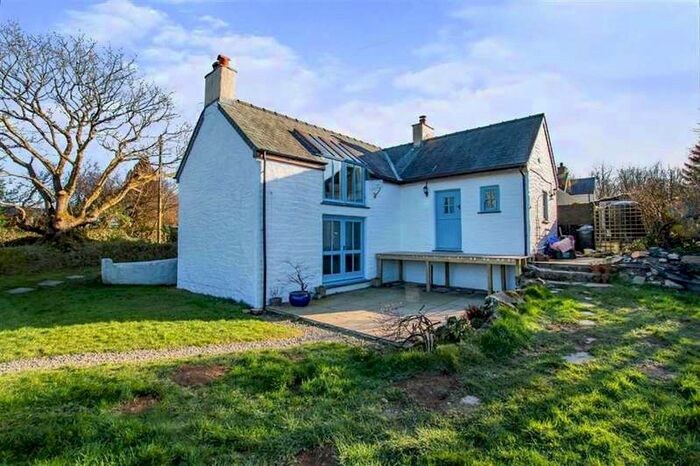 2 Bedroom Detached House For Sale In Clynderwen, Pembrokeshire, SA66