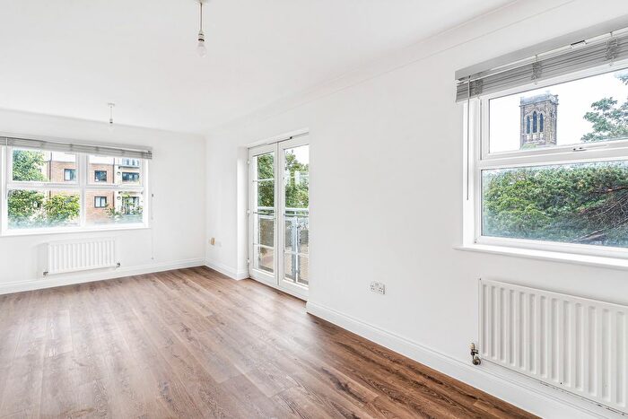 2 Bedroom Flat For Sale In Sydenham Road, Croydon, CR0