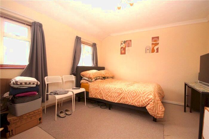 1 Bedroom Property To Rent In Pond Meadow, Guildford, Surrey, GU2