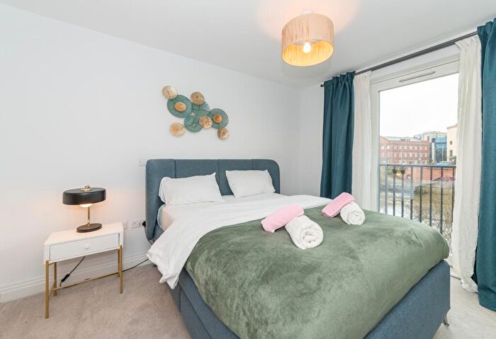 1 Bedroom Flat To Rent In Joseph Huntley Walk, Reading, RG1