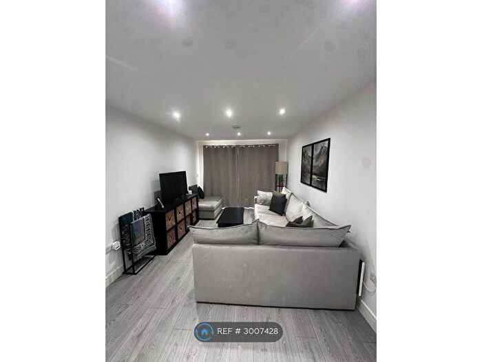 1 Bedroom Flat To Rent In Barton Road, Manchester, M30