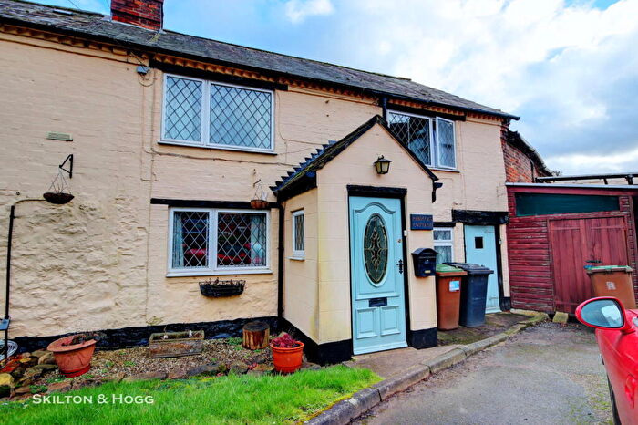 2 Bedroom Semi-Detached House For Sale In High Street, Welton, NN11