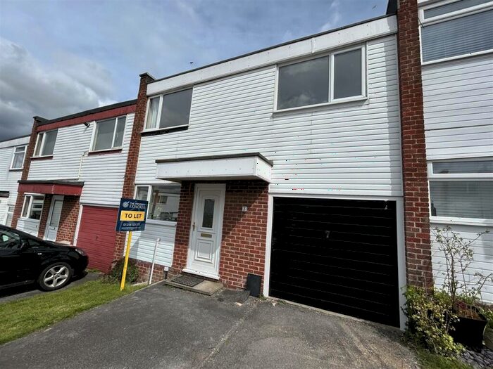 3 Bedroom Terraced House To Rent In Duddon Way, Basingstoke, RG21