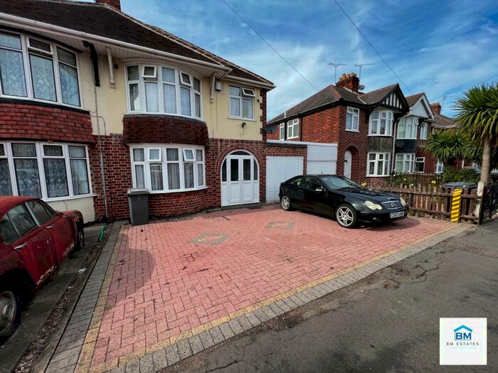 3 Bedroom Semi-Detached House To Rent In Kerrysdale Avenue, Leicester, LE4