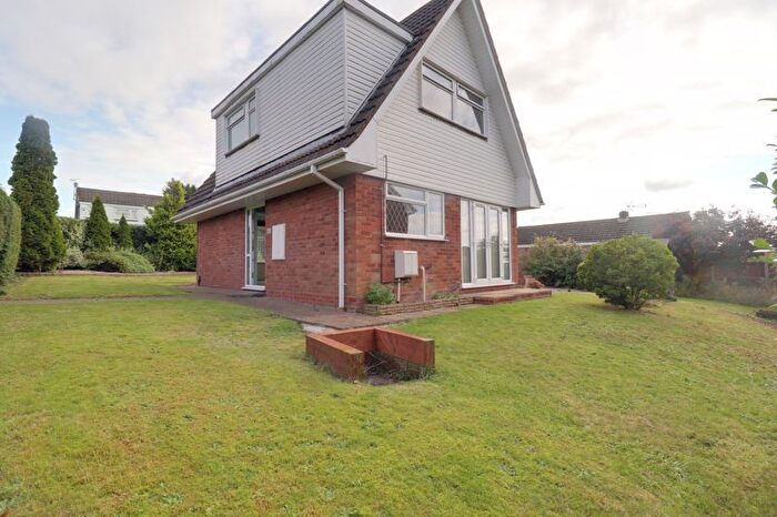 3 Bedroom Detached House To Rent In Wentworth Drive, Stafford, ST16