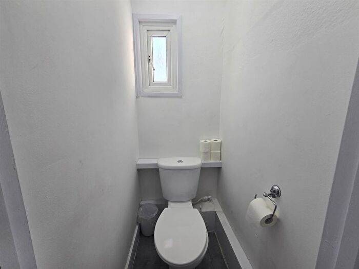 3 Bedroom Flat To Rent In Stamford Road, London, N15