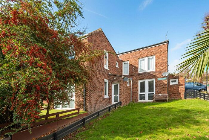 4 Bedroom Property To Rent In Garlinge Road, Kilburn, London, NW2