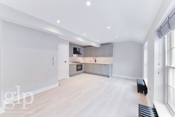 1 Bedroom Flat To Rent In Earlham Street, Covent Garden, WC2H