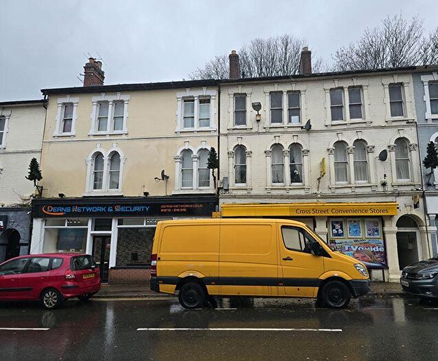 2 Bedroom Flat To Rent In Cross Street, Abergavenny, NP7