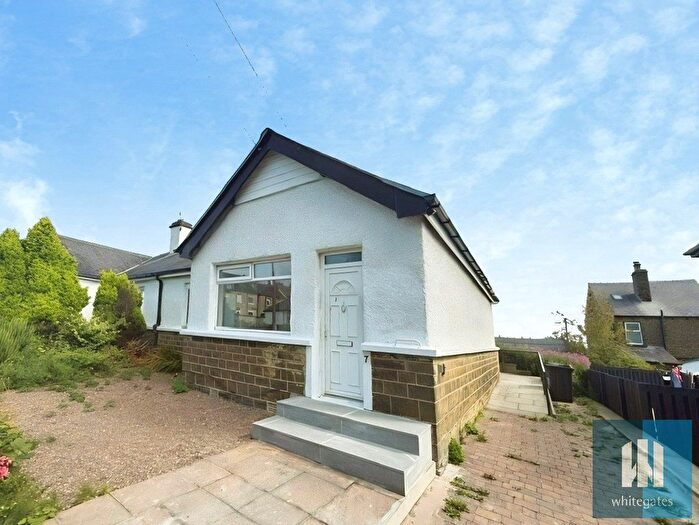 4 Bedroom Bungalow To Rent In William Horsfall Street, Crosland Moor, Huddersfield, HD4