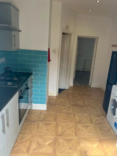 1 Bedroom Flat To Rent In Hatherley Gardens, London, E6
