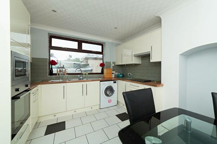 3 Bedroom Semi-Detached House For Sale In Whinney Lane, Ollerton, NG22