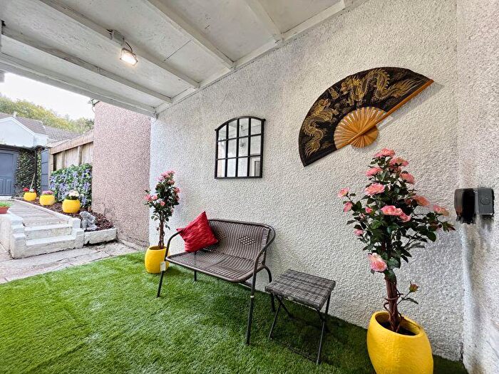 3 Bedroom Terraced House For Sale In Helens Road, Briton Ferry, Neath, SA11