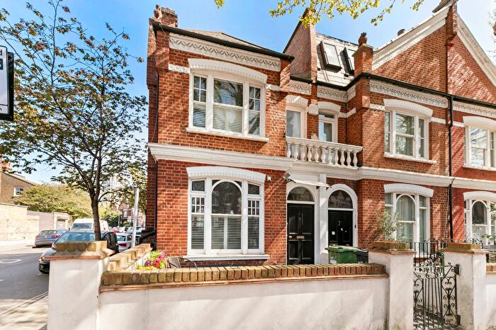 2 Bedroom End Of Terrace House To Rent In Wandsworth Bridge Road, Parsons Green, SW6