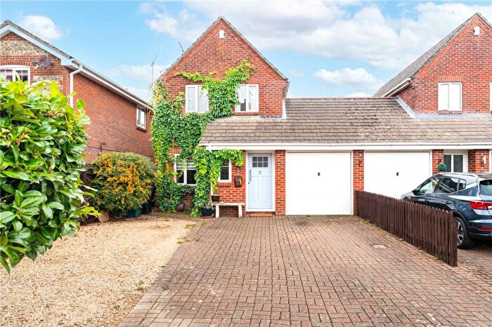 3 Bedroom Link Detached House For Sale In Charborough Way, Sturminster Marshall, Wimborne, Dorset, BH21