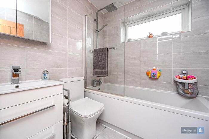 2 Bedroom Semi-Detached House For Sale In Fulford Close, Liverpool, Merseyside, L12