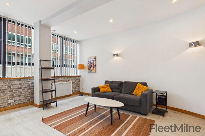 1 Bedroom Apartment For Sale In Millennium Apartments, Newhall Street, Birmingham, B3