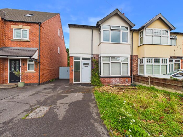 3 Bedroom Semi Detached House For Sale In The Hollow, Littleover, DE23
