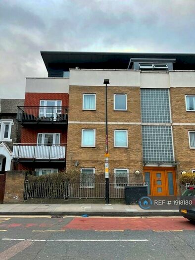 2 Bedroom Flat To Rent In Campbell Road, London, E3
