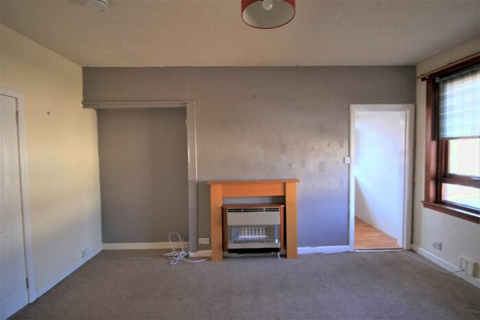 2 Bedroom Flat To Rent In Union Street, Montrose, DD10