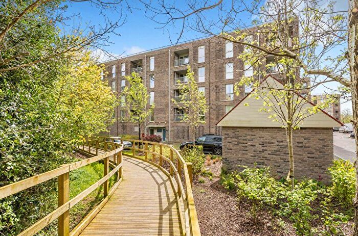 2 Bedroom Flat For Sale In Armstrong Road, Oxford, OX4