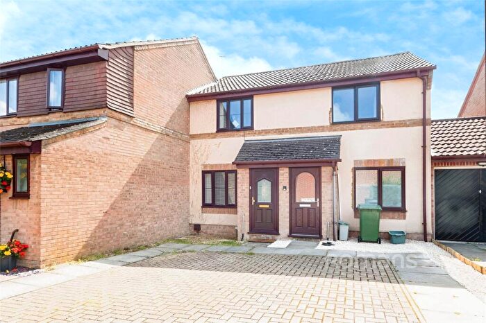 2 Bedroom Terraced House To Rent In Southlands, Chineham, Basingstoke, RG24