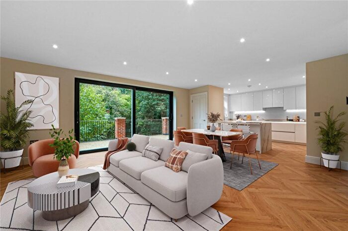 2 Bedroom Flat For Sale In Forest Heights, High Lane, Stansted, Essex, CM24