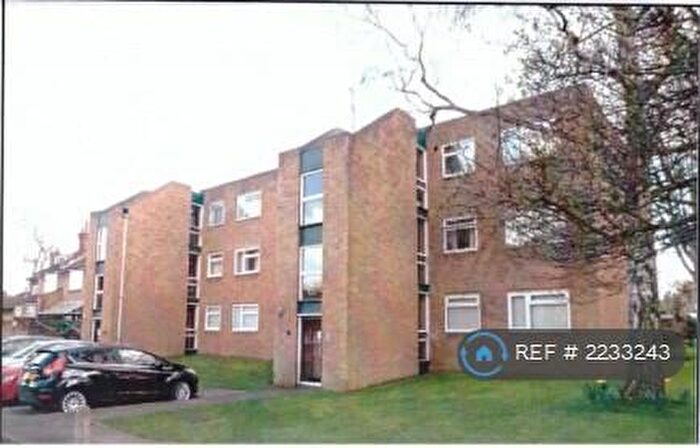 2 Bedroom Flat To Rent In Clive House, Croydon, CR0