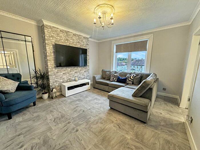 2 Bedroom Flat For Sale In Talisman Road, Knightswood, G13
