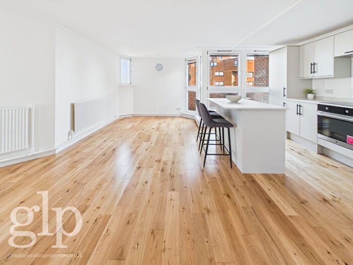 2 Bedroom Flat To Rent In Berenger Tower, Chelsea, SW10