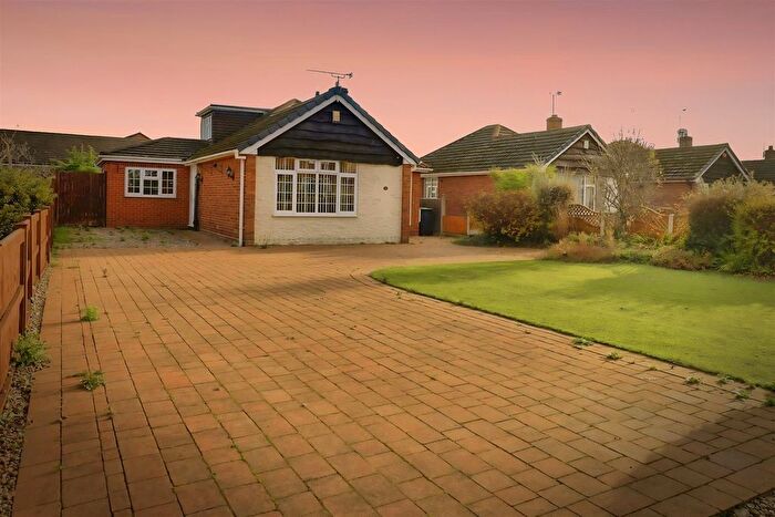 2 Bedroom Bungalow For Sale In Stoneley Road, Crewe, CW1