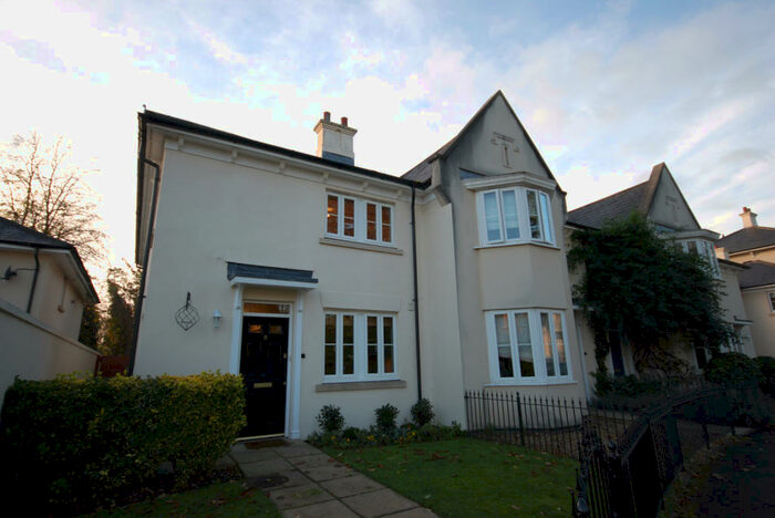 2 Bedroom End Of Terrace House To Rent In Campriano Drive, Warwick, CV34