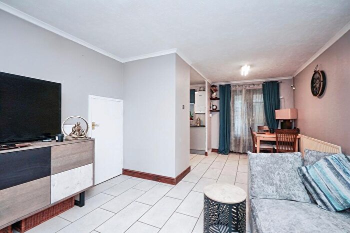 2 Bedroom End Of Terrace House For Sale In Christchurch Way, Dover, Kent, CT16