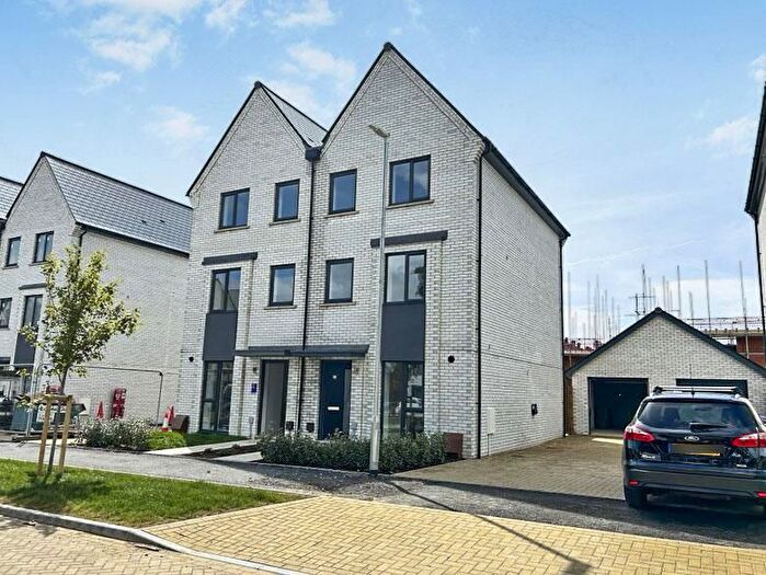 4 Bedroom Property To Rent In Grenadier Drive, Folkestone, CT20