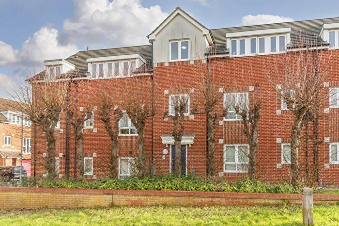 2 Bedroom Apartment For Sale In Craven Court, Norwich, NR3