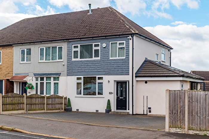 3 Bedroom Semi-Detached House For Sale In Field End Road, Leeds, LS15