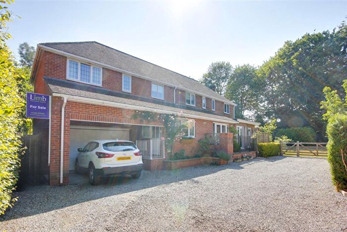 5 Bedroom Detached House For Sale In Beech Drive, Melton, HU14