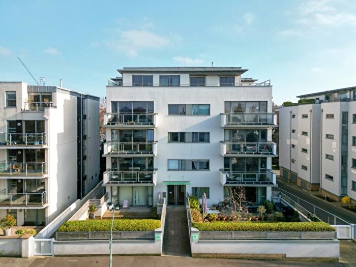 3 Bedroom Apartment To Rent In Palmeira Avenue Hove, BN3