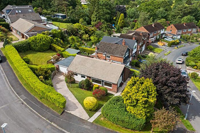 3 Bedroom Detached Bungalow For Sale In Blackthorne Road, Hyde, SK14